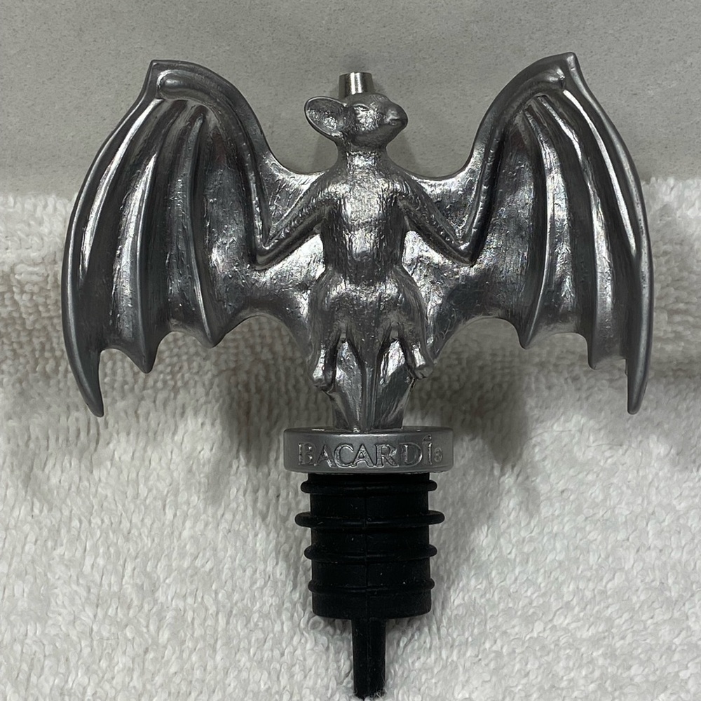 BACARDI RUM Solid Peter BAT Halloween Spooky Liquor Pourer Spout Dispenser
